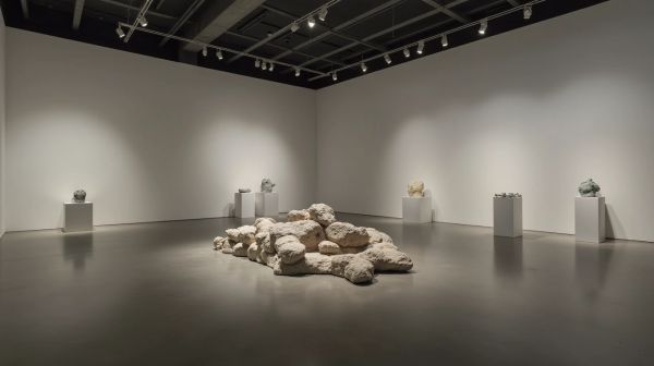 L'univers poétique de Daniel Arsham : une archéologie fictionnelle